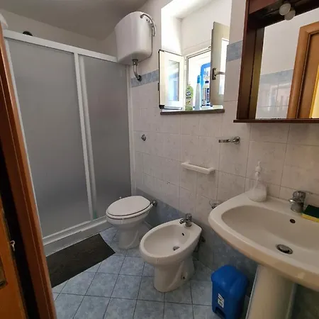 Casa Luminosa Con Patio *